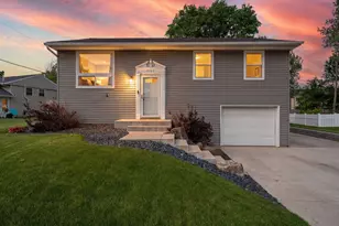 2203 Fernhill Dr, Valparaiso, IN 46385 - Photo 1
