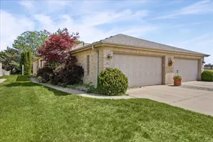 2823 100th St, Highland, IN 46322 - Photo 1