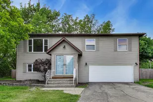 1662 Ivy Ct, Schererville, IN 46375 - Photo 1