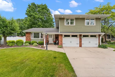 1343 Fran Lin Parkway, Munster, IN 46321 - Photo 1