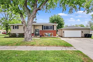 1033 S Decatur St, Hobart, IN 46342 - Photo 1