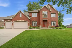 203 Coneflower Dr, Dyer, IN 46311 - Photo 1