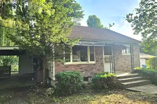 603 E Sigler St, Hebron, IN 46341 - Photo 1