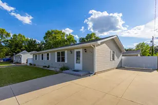 722 Capitol Rd, Valparaiso, IN 46385 - Photo 1