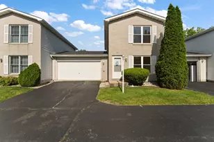 1011 Windsor Ln, Dyer, IN 46311 - Photo 1