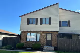 216 Plum Creek Dr, Schererville, IN 46375 - Photo 1