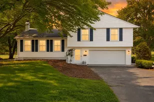 81 E Division Rd, Valparaiso, IN 46383 - Photo 1