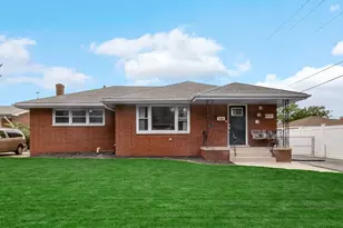8340 Cottage Grove Pl, Highland, IN 46322 - Photo 1