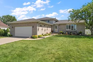 7531 E 106th Ave, Crown Point, IN 46307 - Photo 1