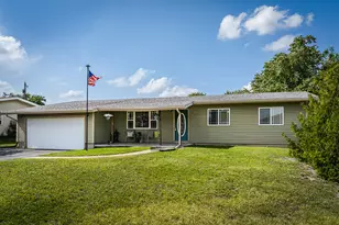415 Saginaw Dr, Valparaiso, IN 46385 - Photo 1