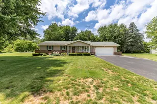 718 Forsythia St SE, Demotte, IN 46310 - Photo 1