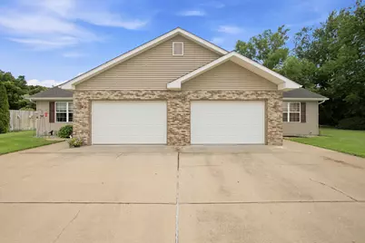 716-718 7th Street SW, Demotte, IN 46310 - Photo 1