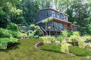 33 Beach Ln, Portage, IN 46368 - Photo 1