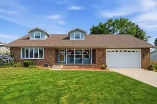 954 Mohawk Dr, Crown Point, IN 46307 - Photo 1