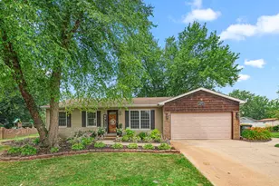 2305 Hollandale Dr, Valparaiso, IN 46383 - Photo 1