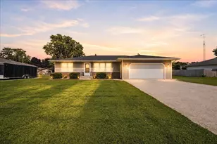 529 Birch St SW, Demotte, IN 46310 - Photo 1