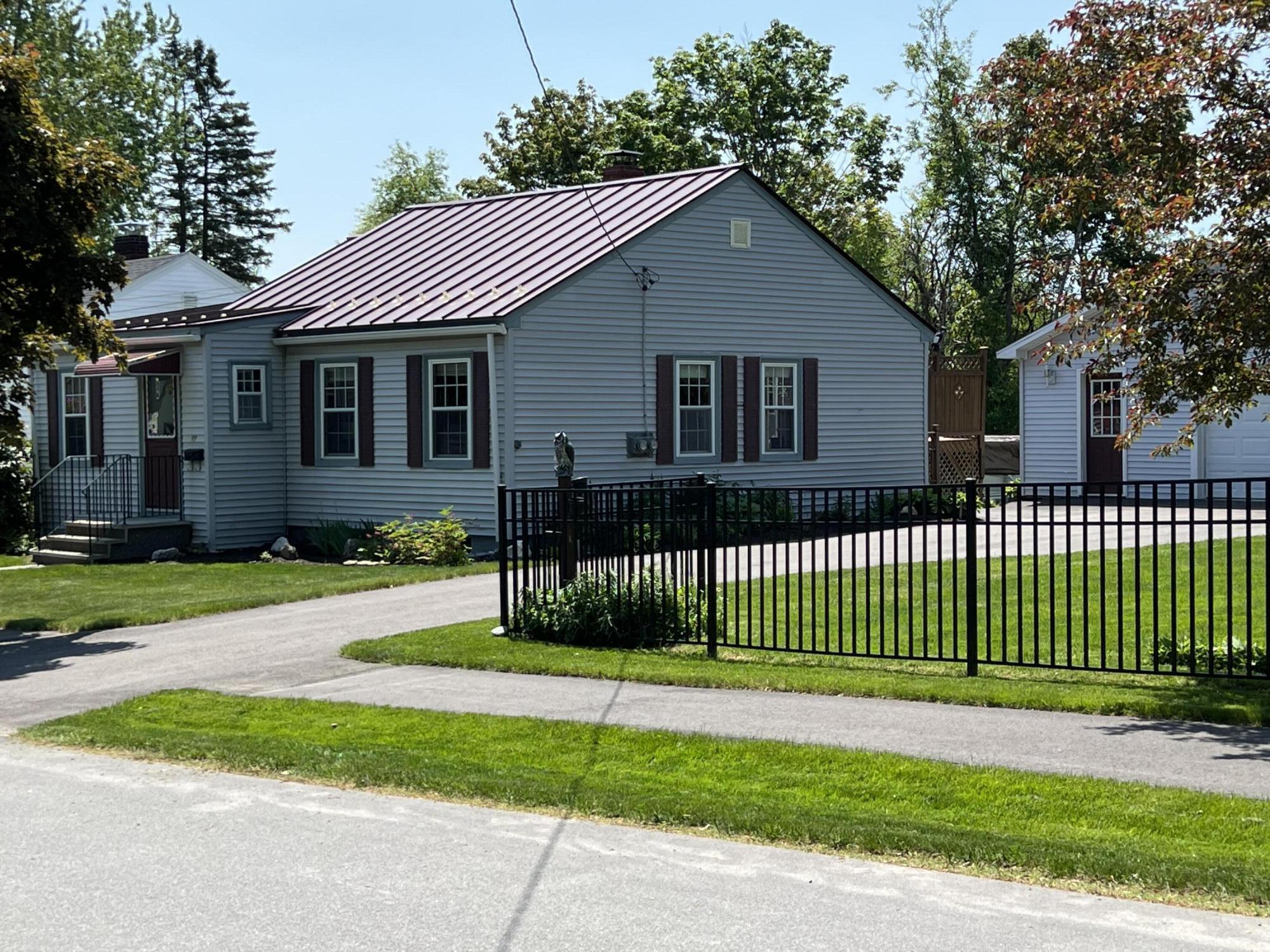 17 Crestmont Rd, Bangor, ME 04401 MLS 1560528 Coldwell Banker