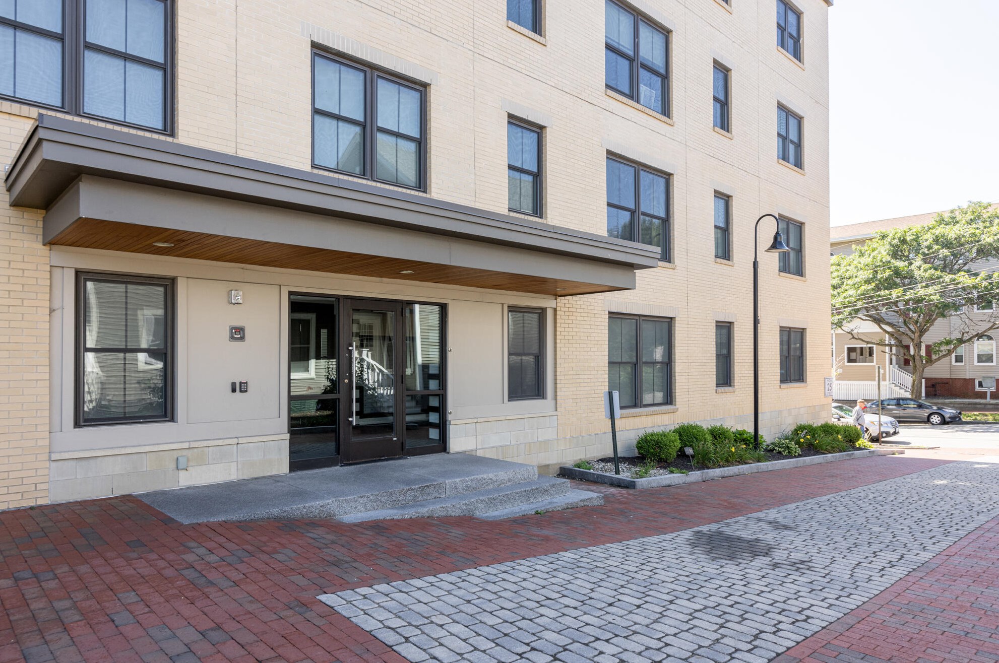 25 High St, Portland ME  04106-1513 exterior