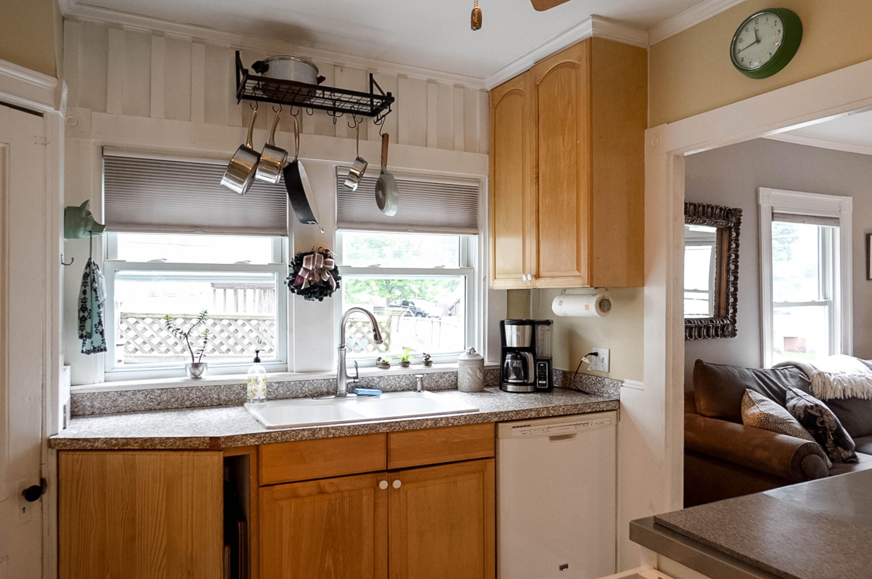 9 Alba St, Portland ME 04103-2503 exterior