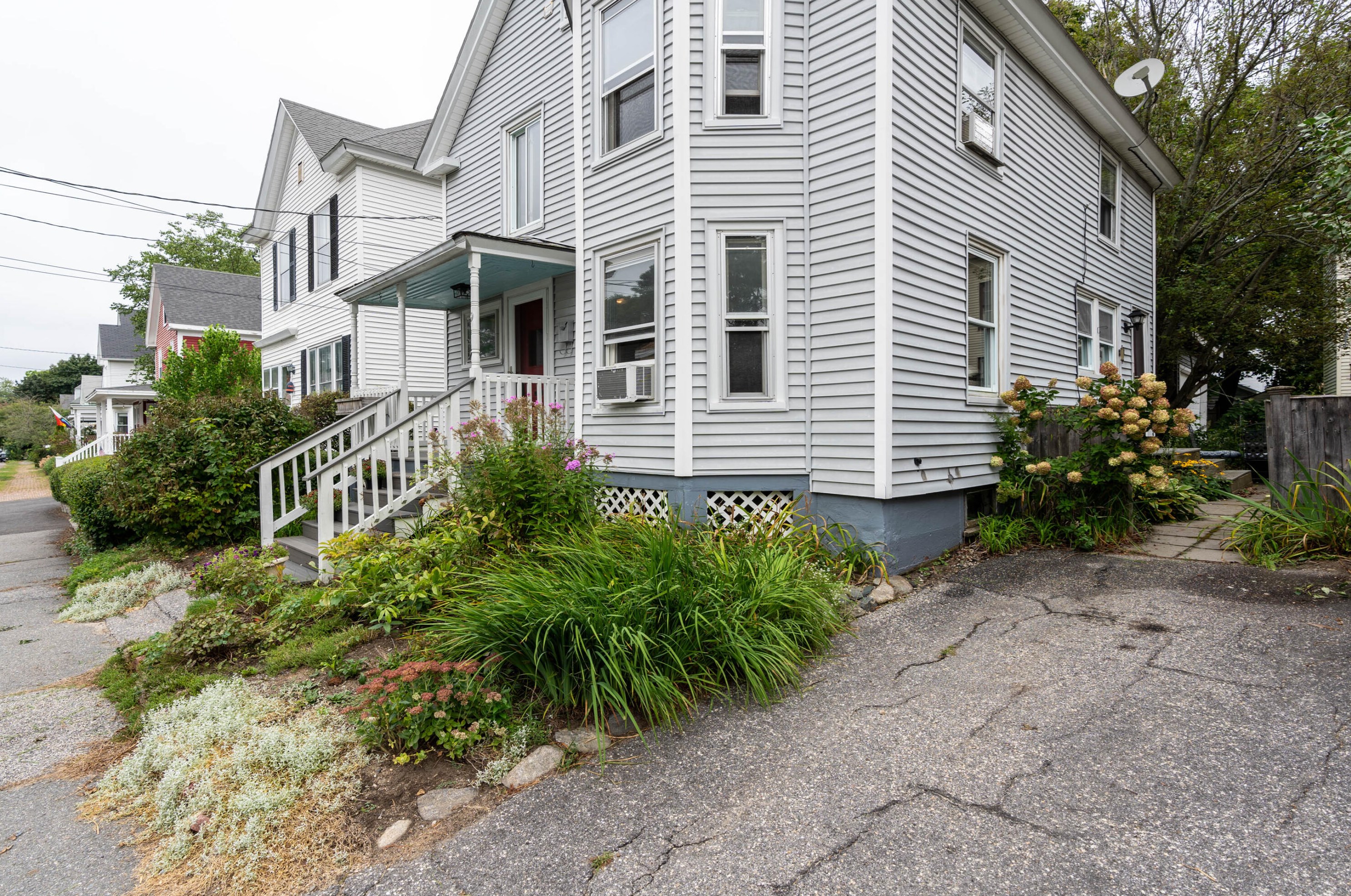 9 Alba St, Portland ME 04103-2503 exterior