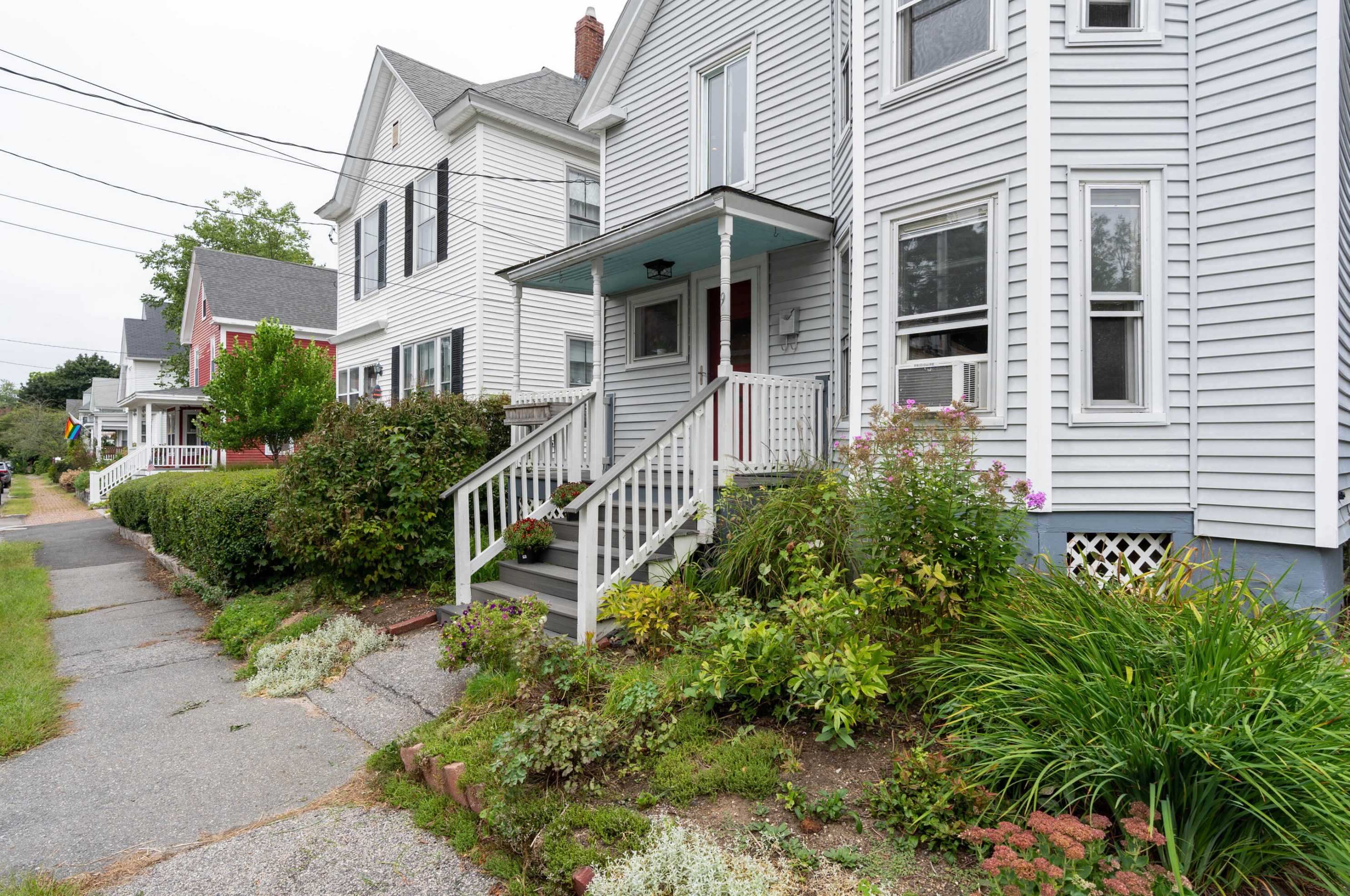 9 Alba St, Portland ME 04103-2503 exterior