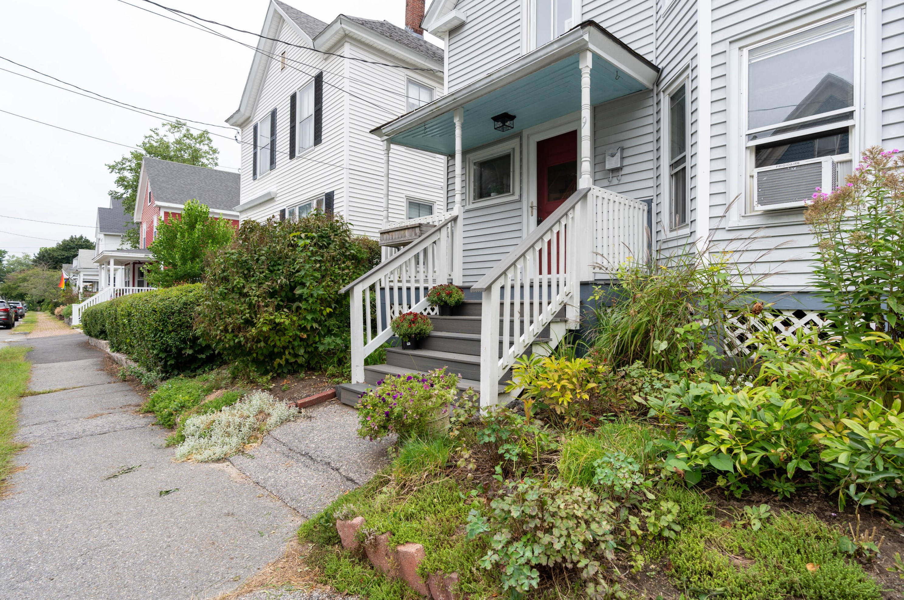 9 Alba St, Portland ME 04103-2503 exterior