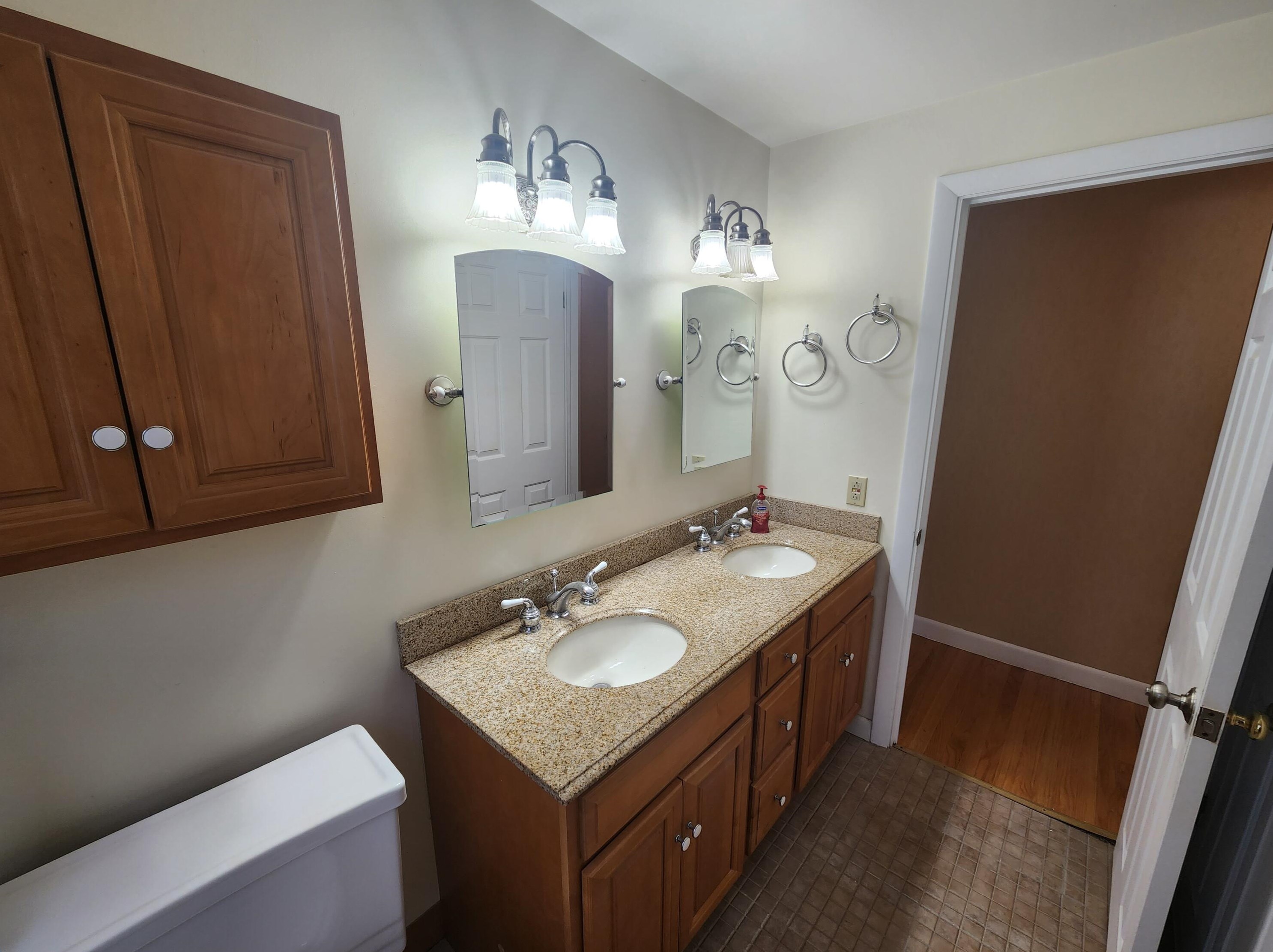 84 Abby Ln, Portland ME 04103-2270 exterior