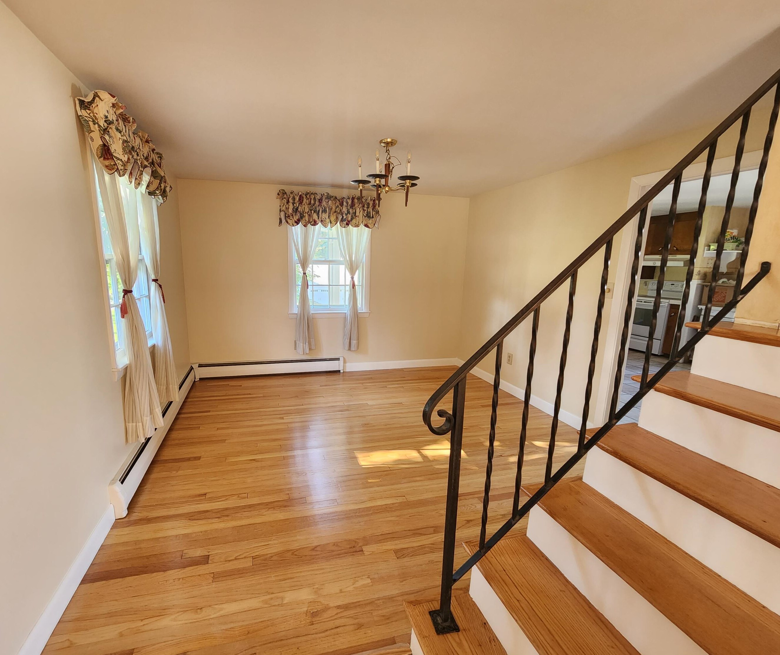 84 Abby Ln, Portland ME 04103-2270 exterior