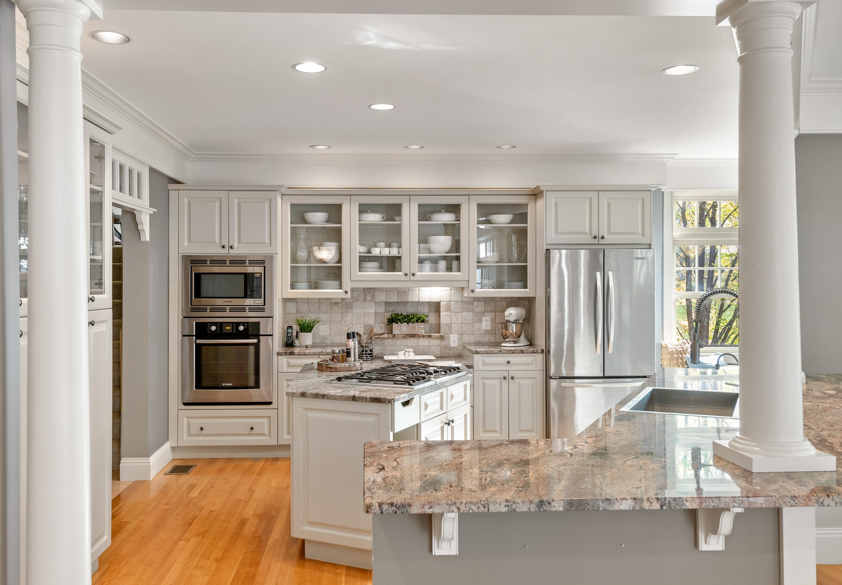 26 Woodlands Dr, Portland ME  04105-1159 exterior