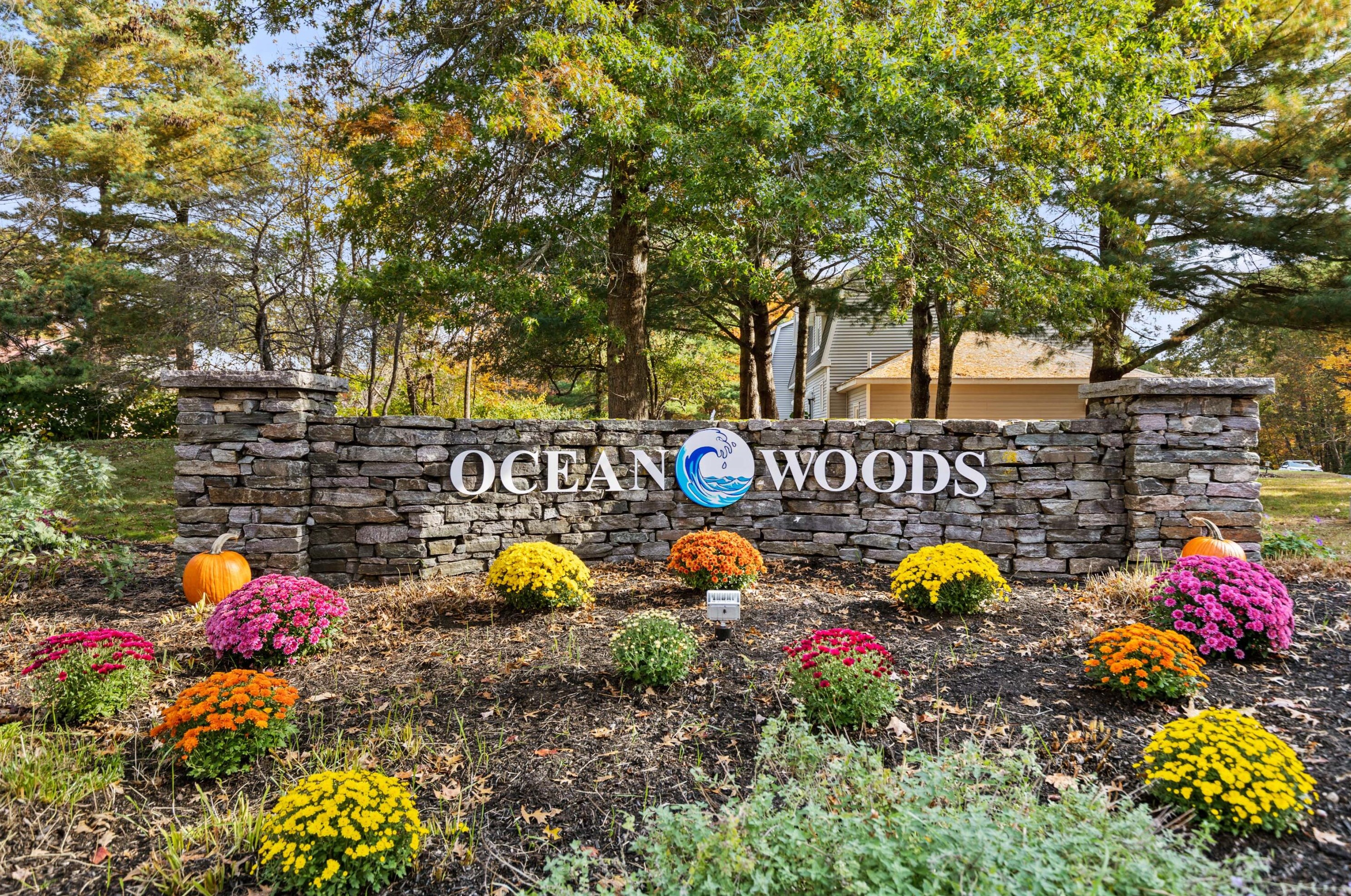 8 Ashley Ln, Portland ME  04103-2787 exterior