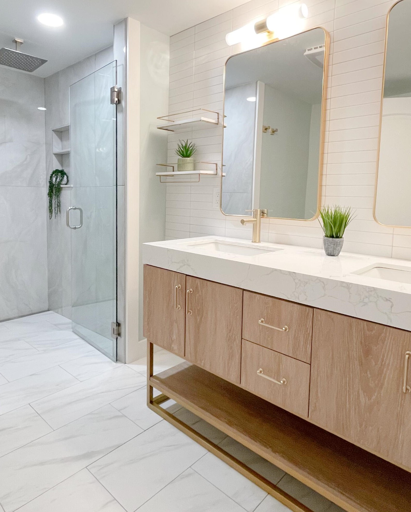 259 Falmouth Rd, Portland ME  04105-2064 exterior