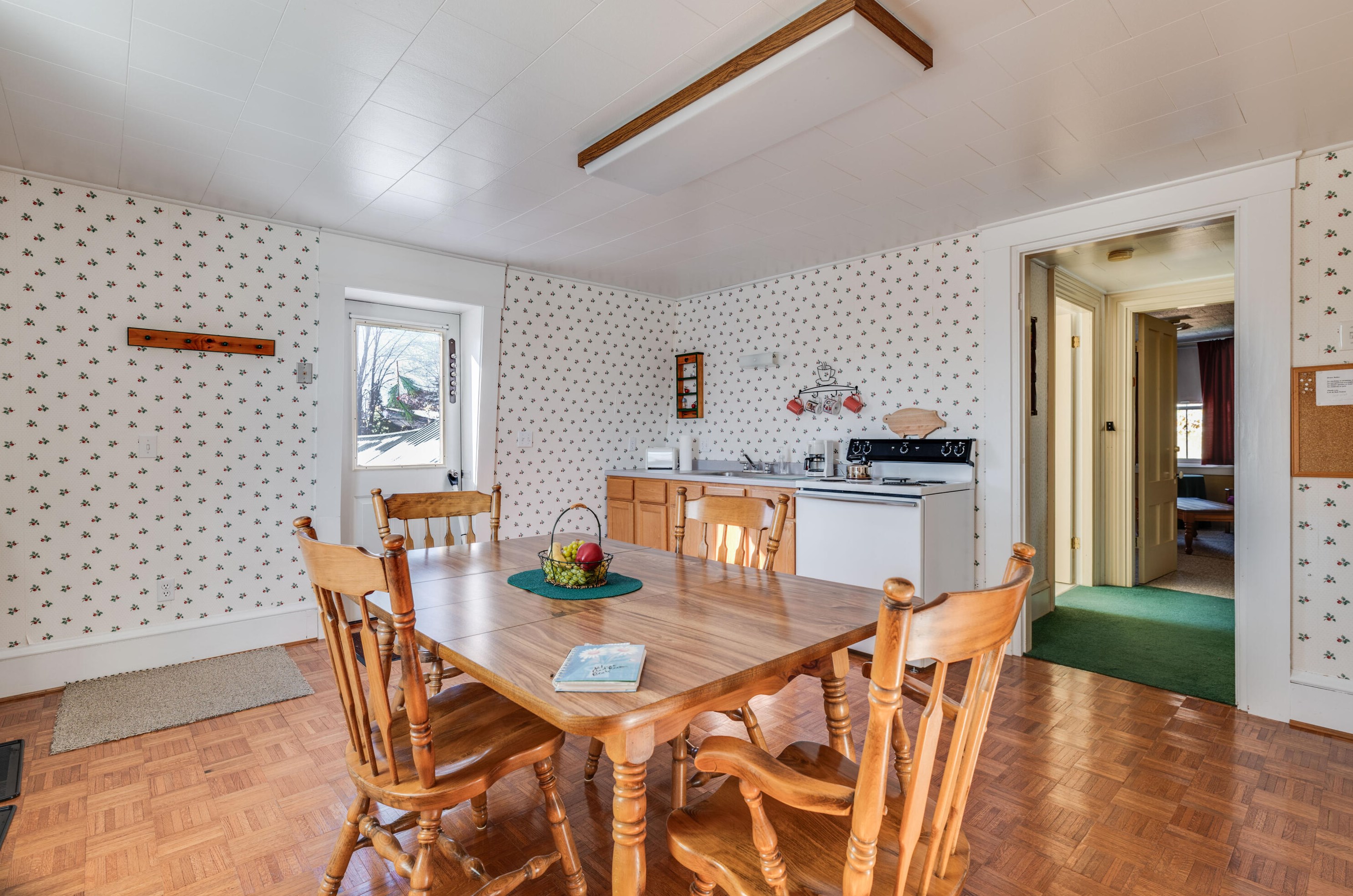 79 Pleasant St, Sebec ME  04426-1239 exterior