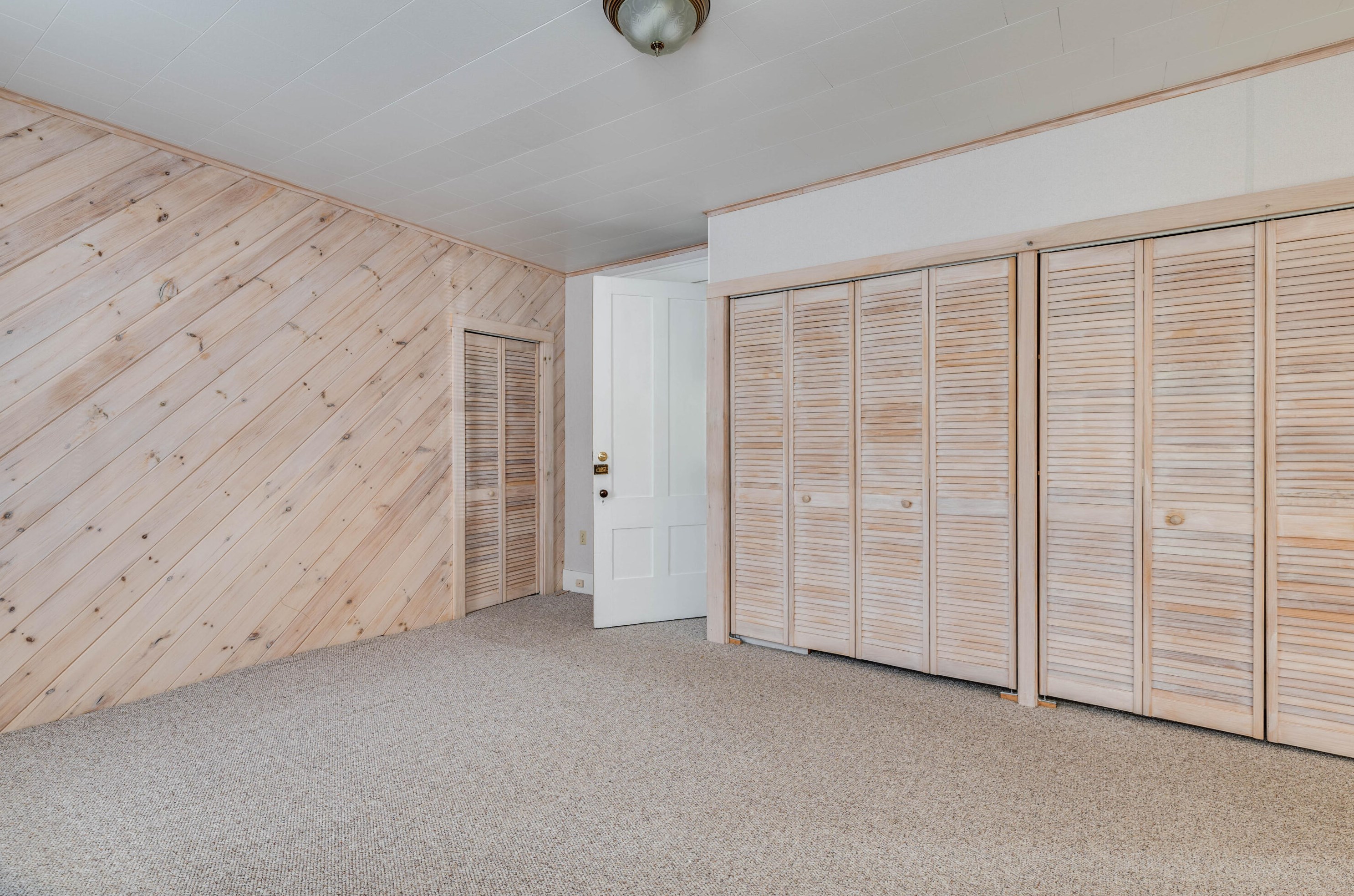 79 Pleasant St, Sebec ME  04426-1239 exterior