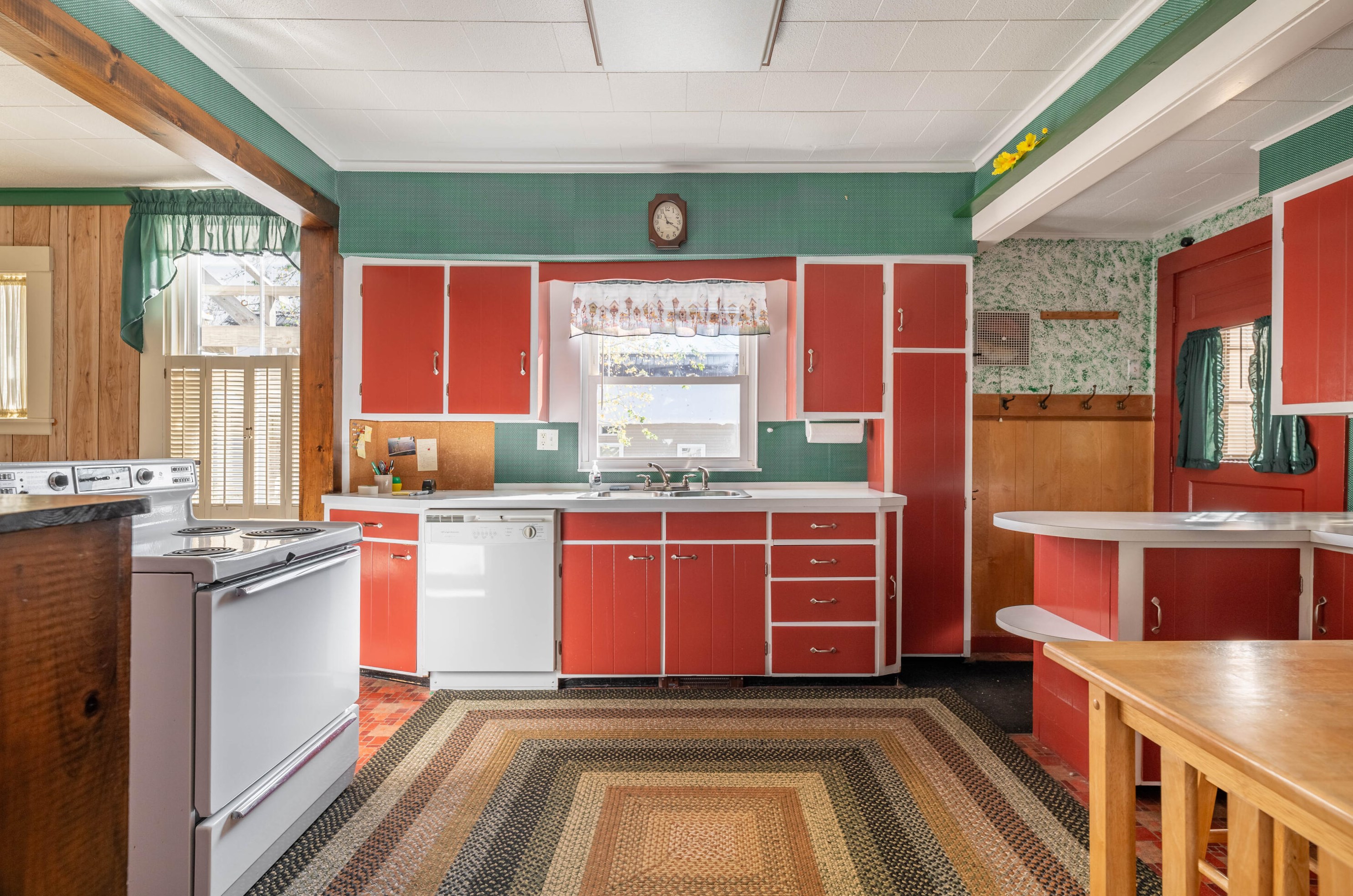 79 Pleasant St, Sebec ME  04426-1239 exterior