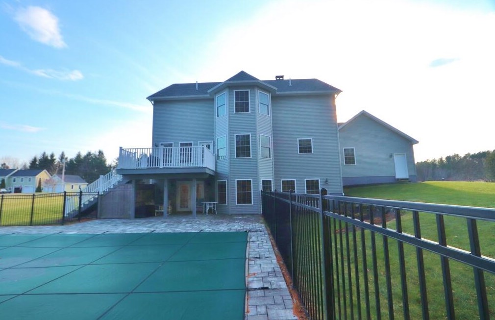 37 Clark Cir, Newburgh ME  04444-1134 exterior