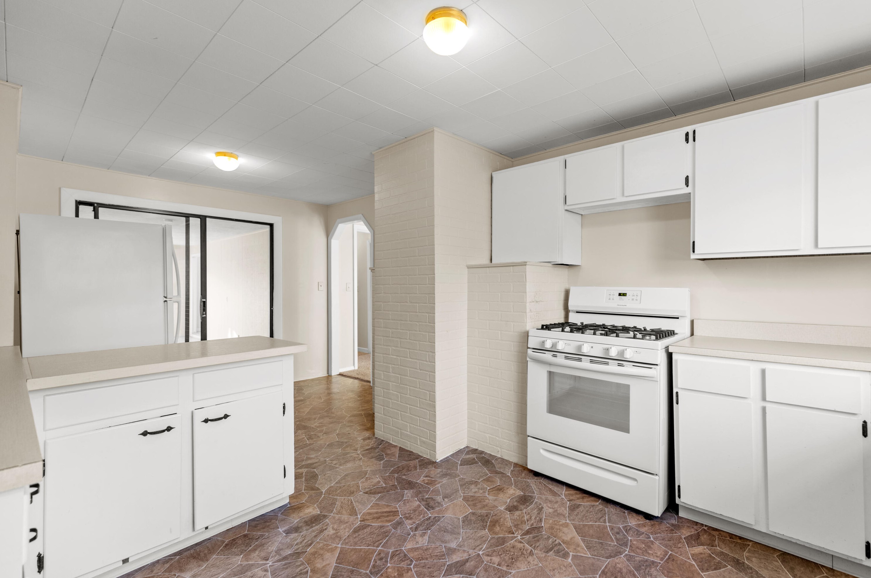 13 Middle Rd, Portland ME  04105-1817 exterior