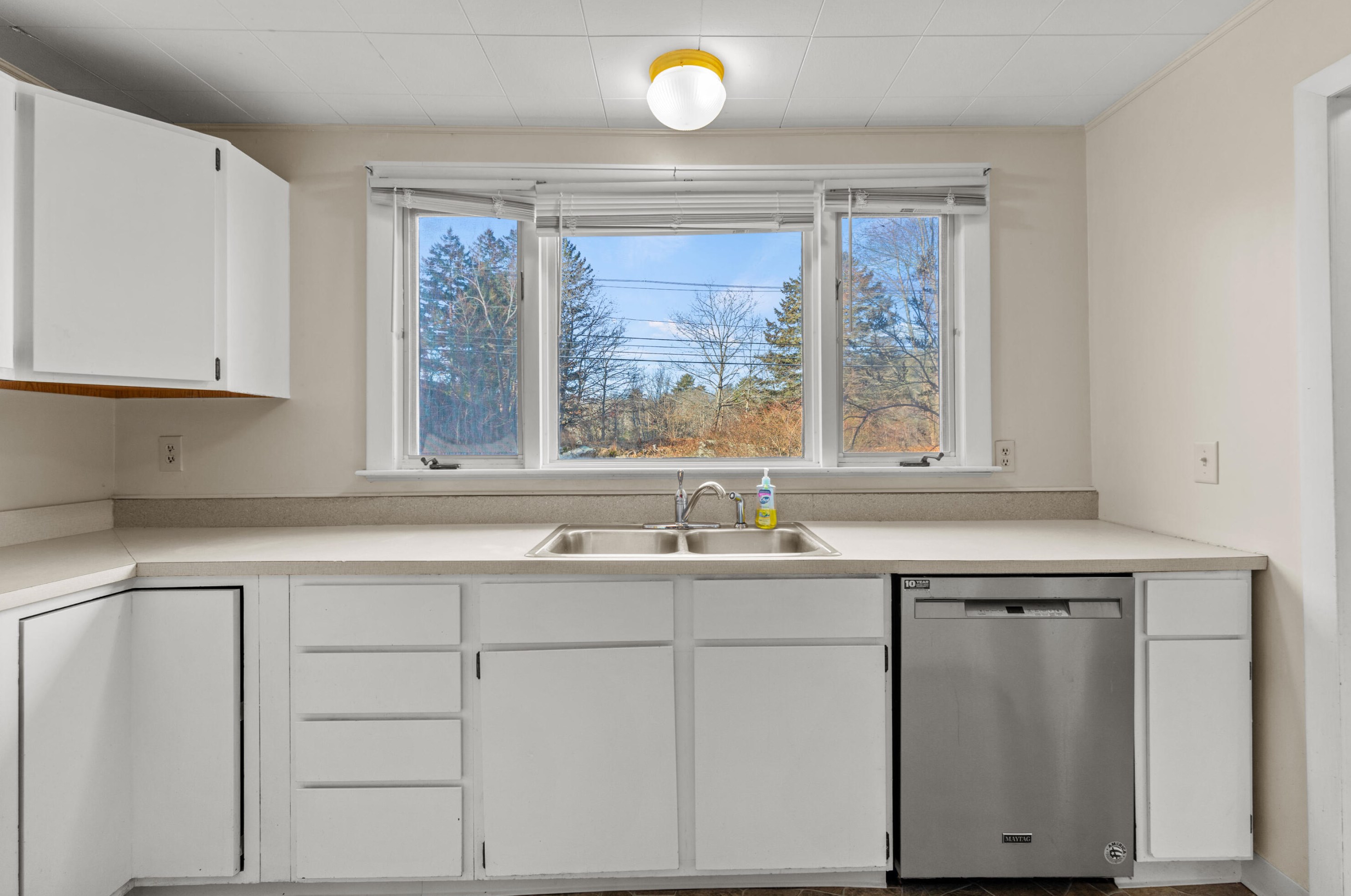 13 Middle Rd, Portland ME  04105-1817 exterior