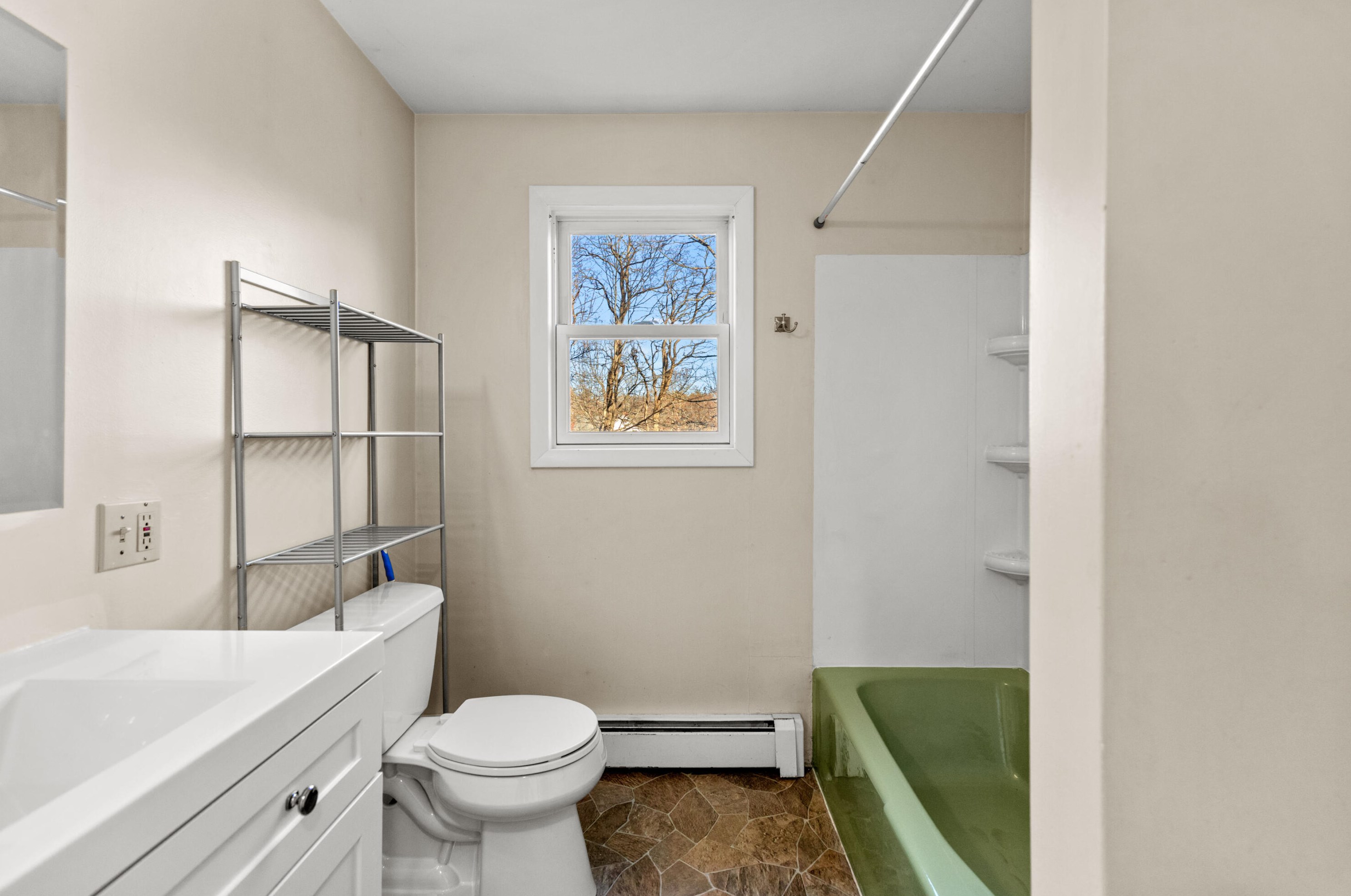 13 Middle Rd, Portland ME  04105-1817 exterior