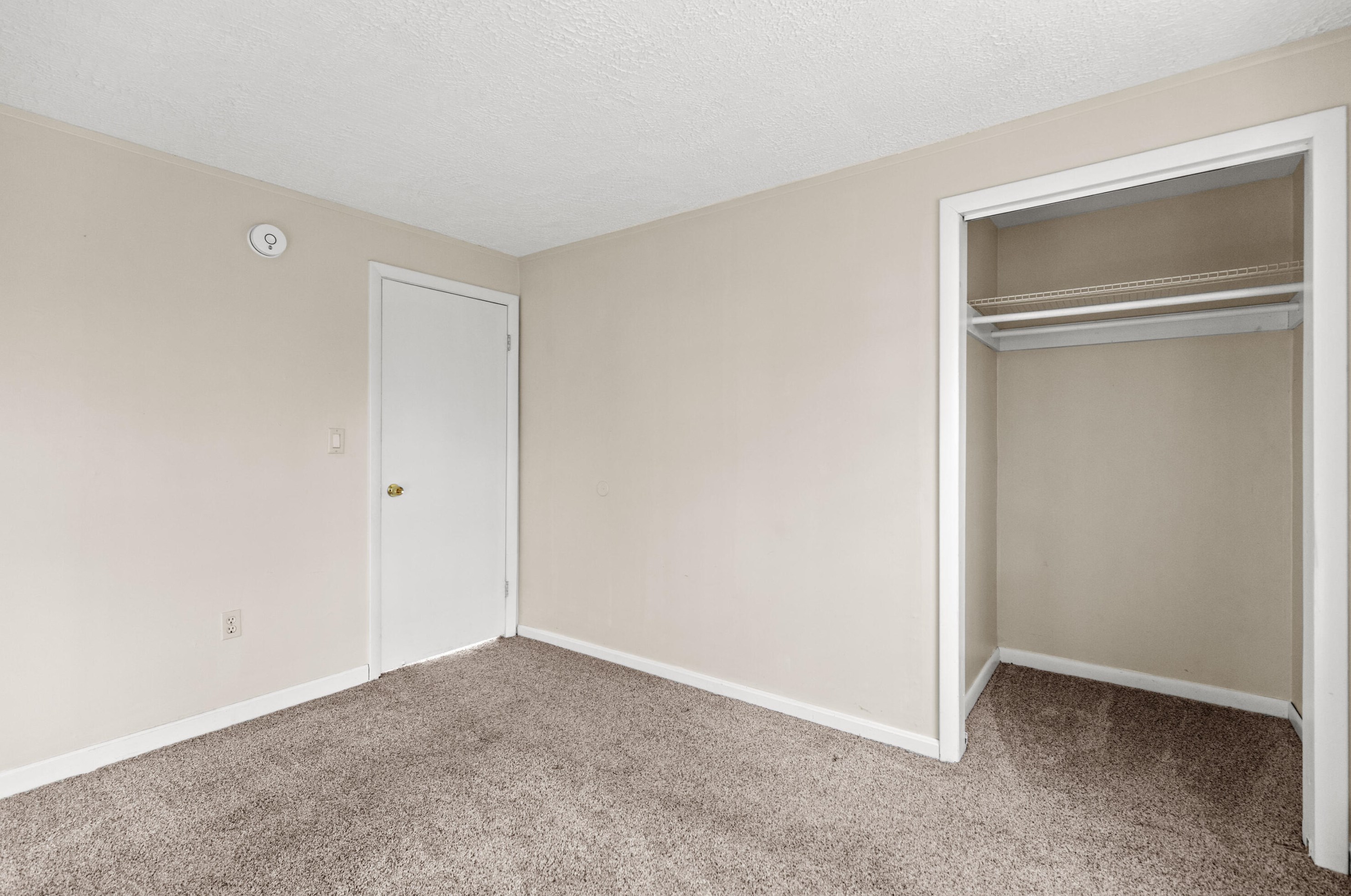 13 Middle Rd, Portland ME  04105-1817 exterior