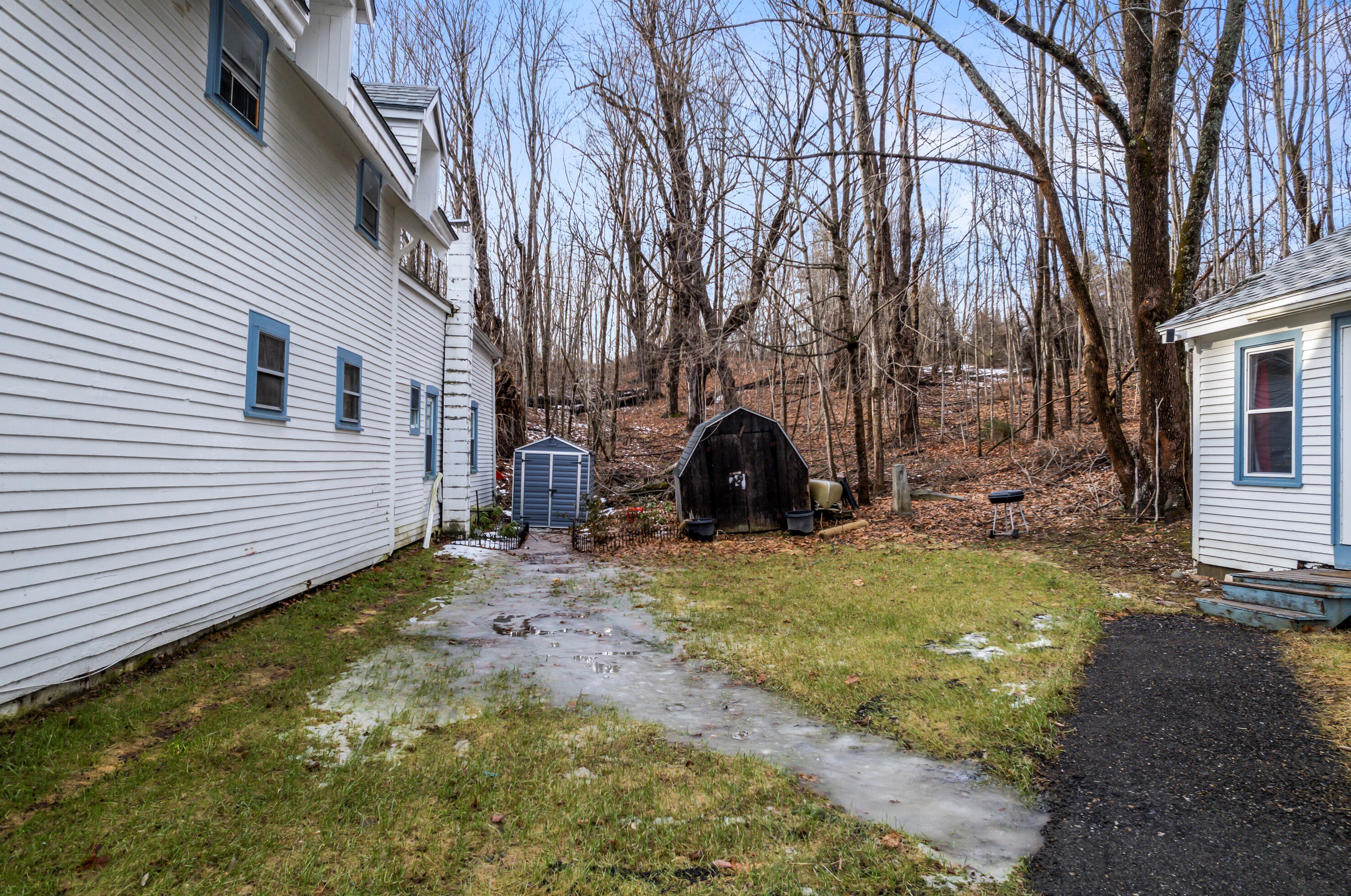 71 Water St, Hallowell ME 04347-1314 exterior