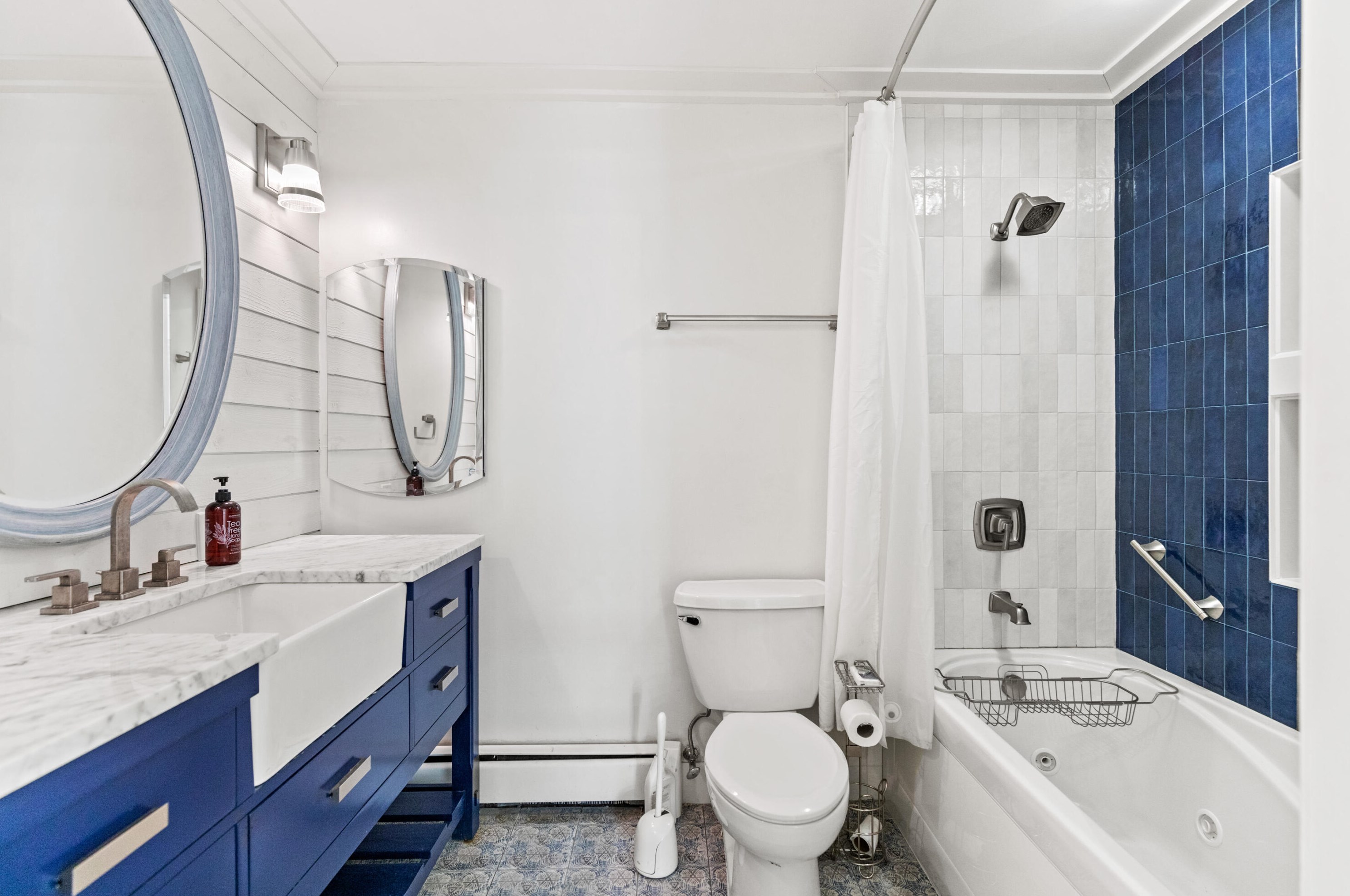 8 Ledge Rd, Portland ME  04110-1107 exterior