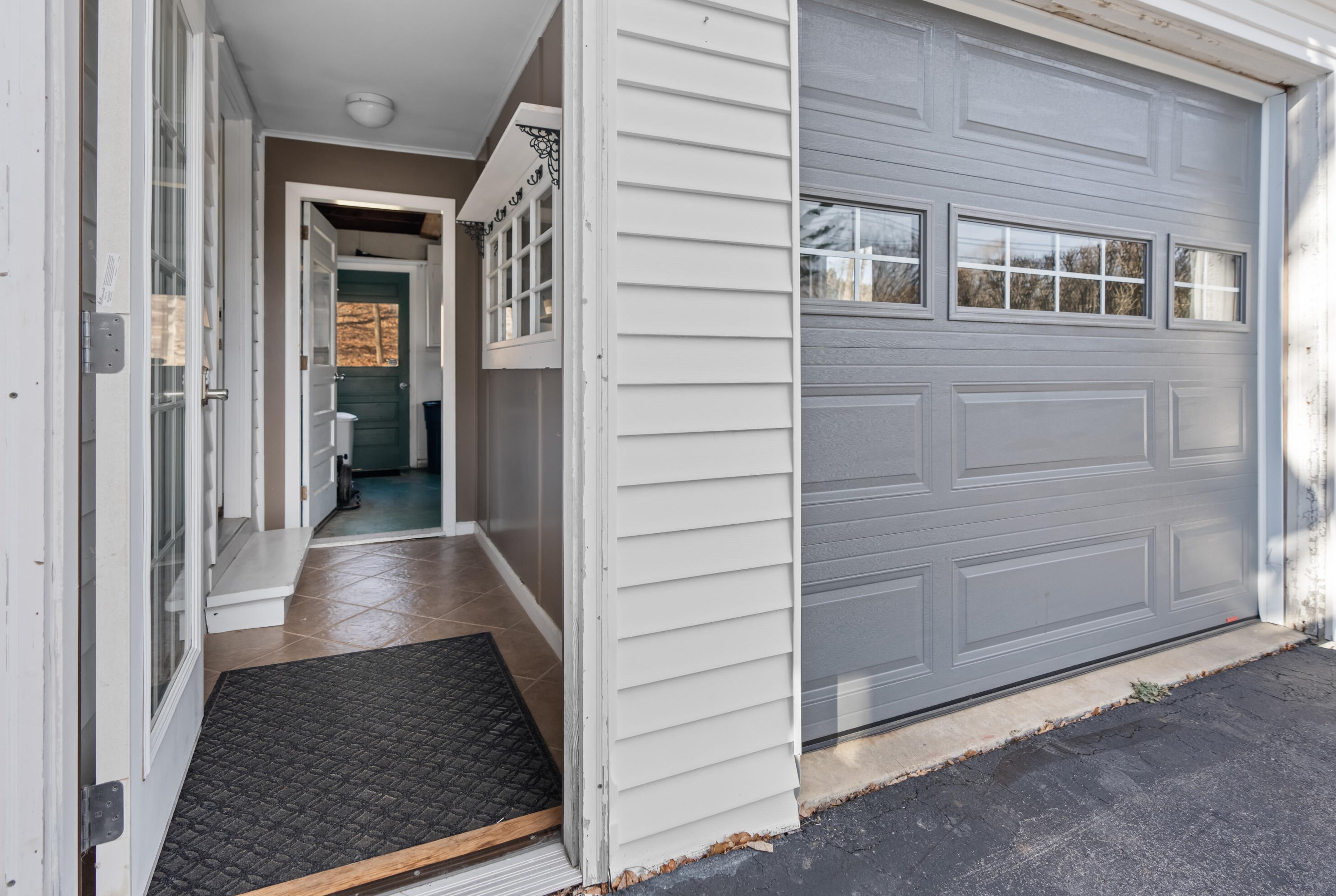 16 Brooks Ave, Lewiston ME  04240-5902 exterior