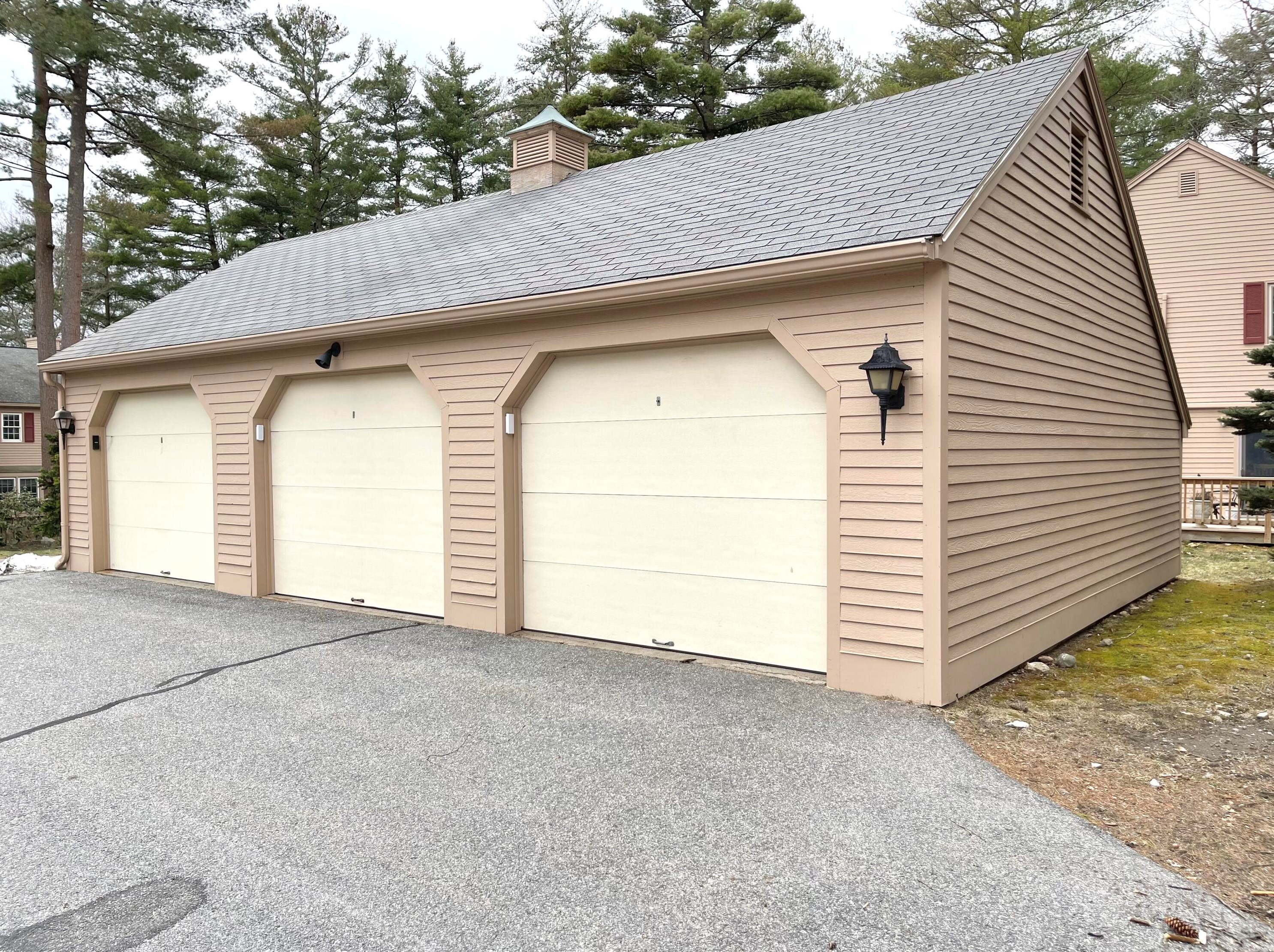 10 Dresden Ct, Portland ME  04103-2715 exterior