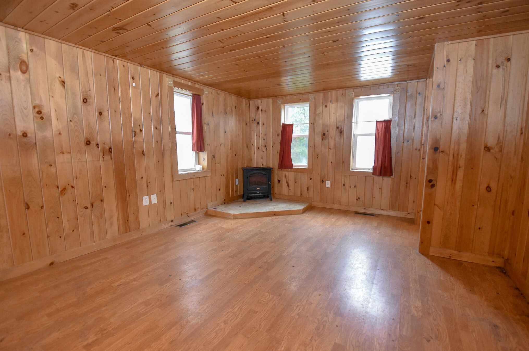 270 Main St, Sebec ME  04426-1243 exterior