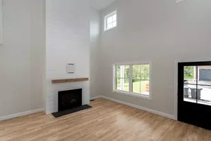 23 Daybreak Ln, Windham, ME 04062 - Photo 5