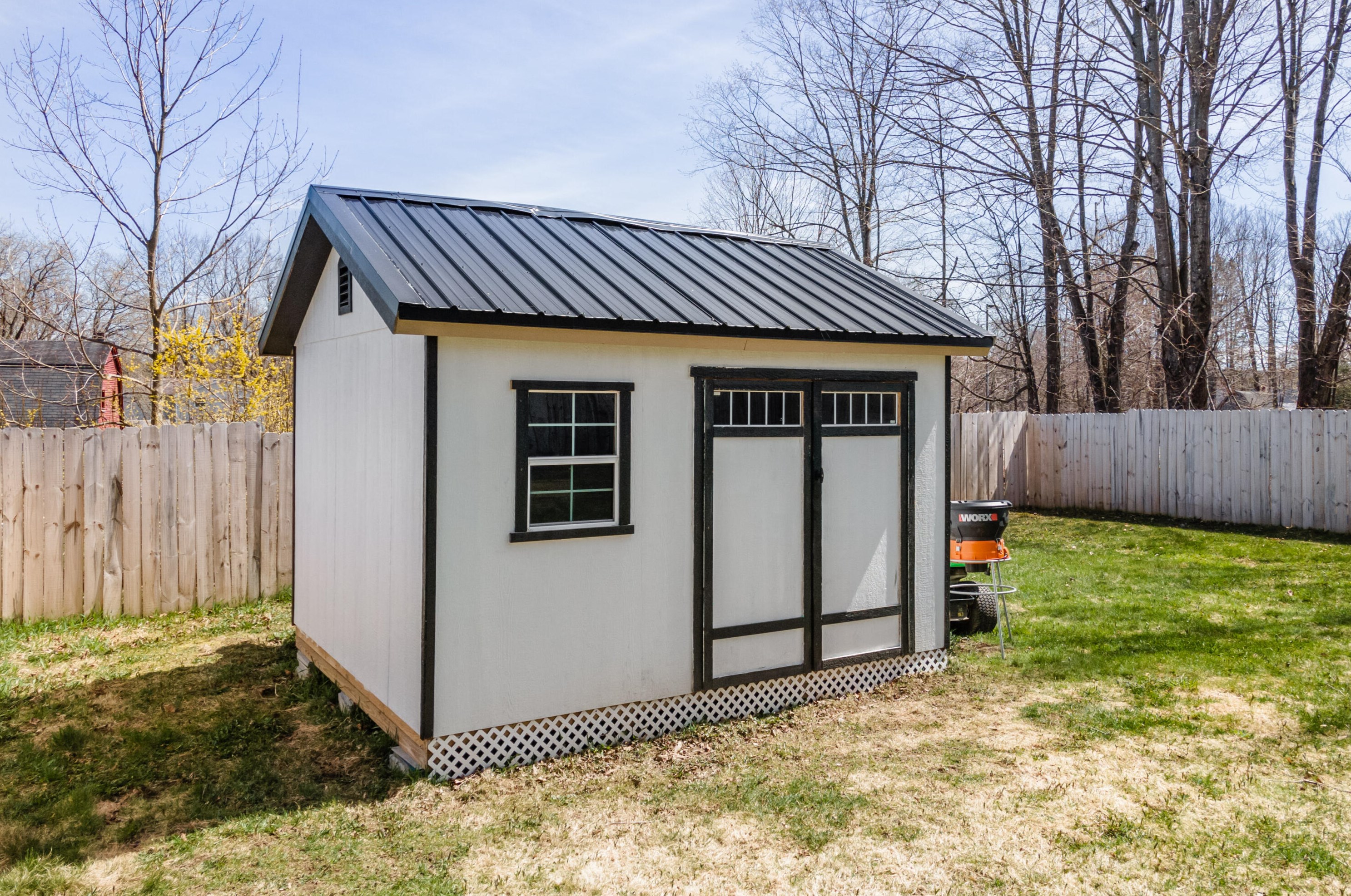 75 Pleasant St, Sebec ME  04426-1239 exterior