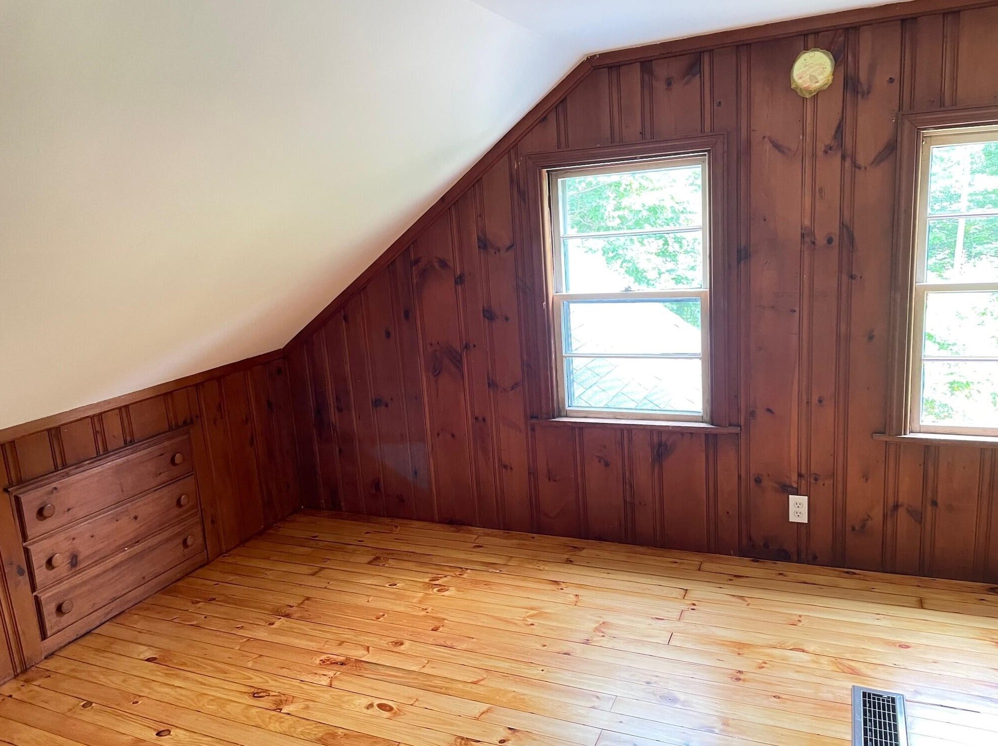 77 Middle Rd, Portland ME  04105-1820 exterior