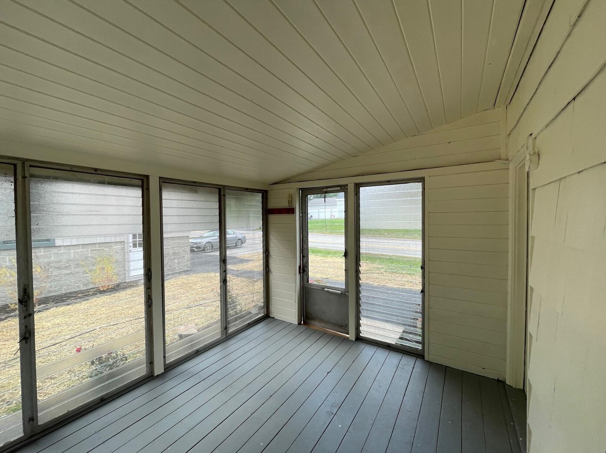 77 Middle Rd, Portland ME  04105-1820 exterior