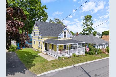 32 W Old Orchard Avenue #A, Old Orchard Beach, ME 04064 - Photo 1