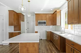 17 Magnolia Ln, Gardiner, ME 04345 - Photo 5